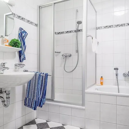 Friedenstrasse 17 Whg 2 * Zingst