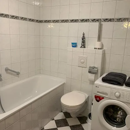 Apartment Friedenstrasse 17 Whg 2 *